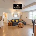 Sleeps 6 - Central - Free Secure Parking - 2 Bath