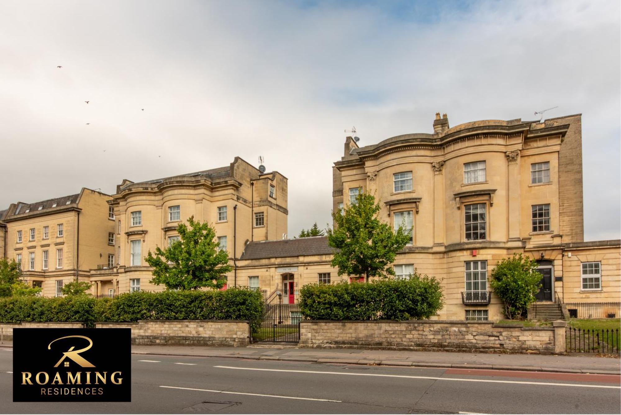 Apartment Sleeps 6 - - Free Secure Parking - 2 Bath Reading